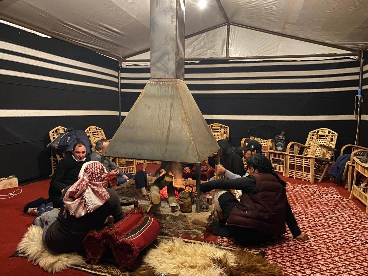 Wadi Rum Camp Ngoại thất bức ảnh