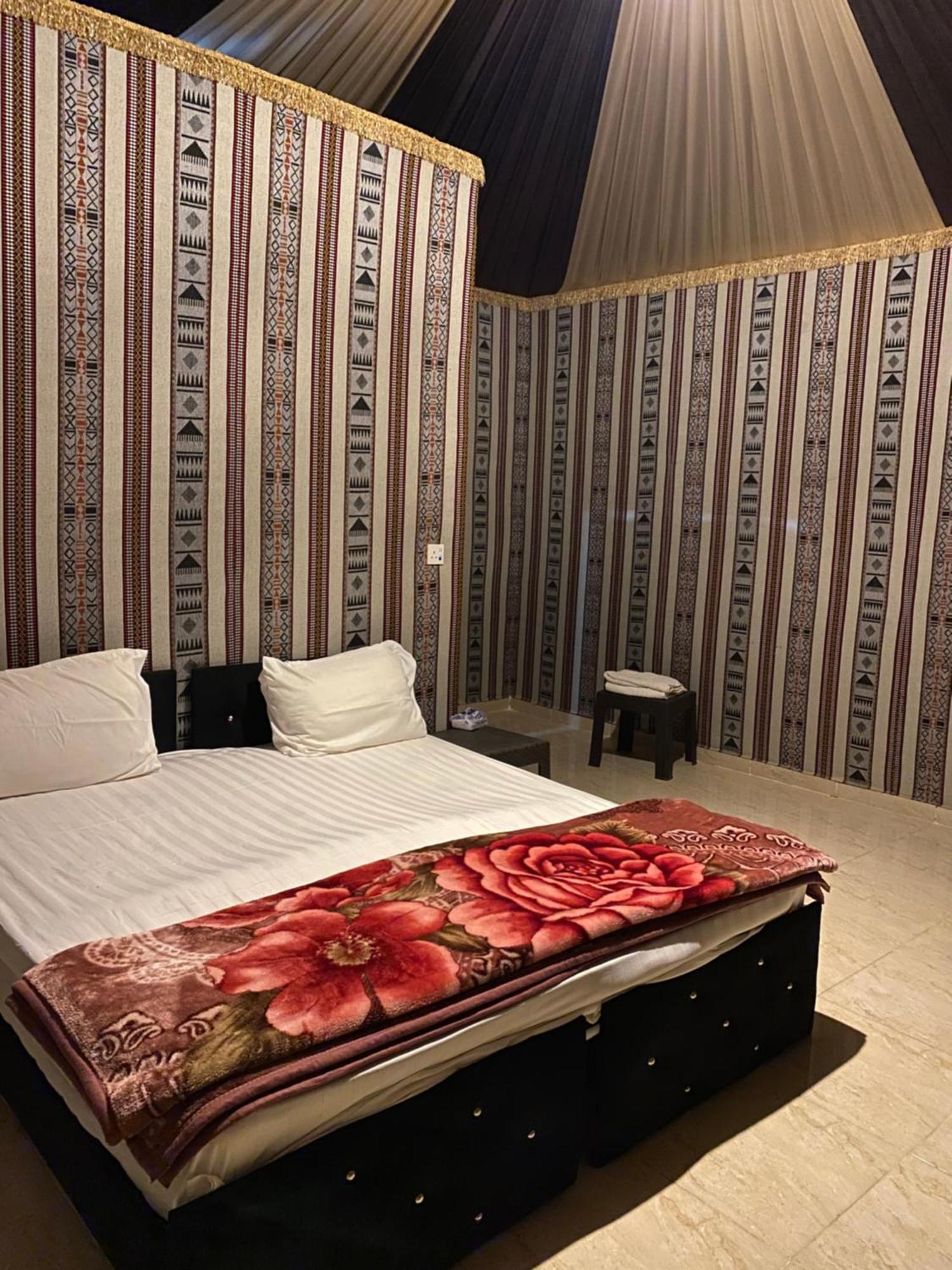 Wadi Rum Camp Ngoại thất bức ảnh