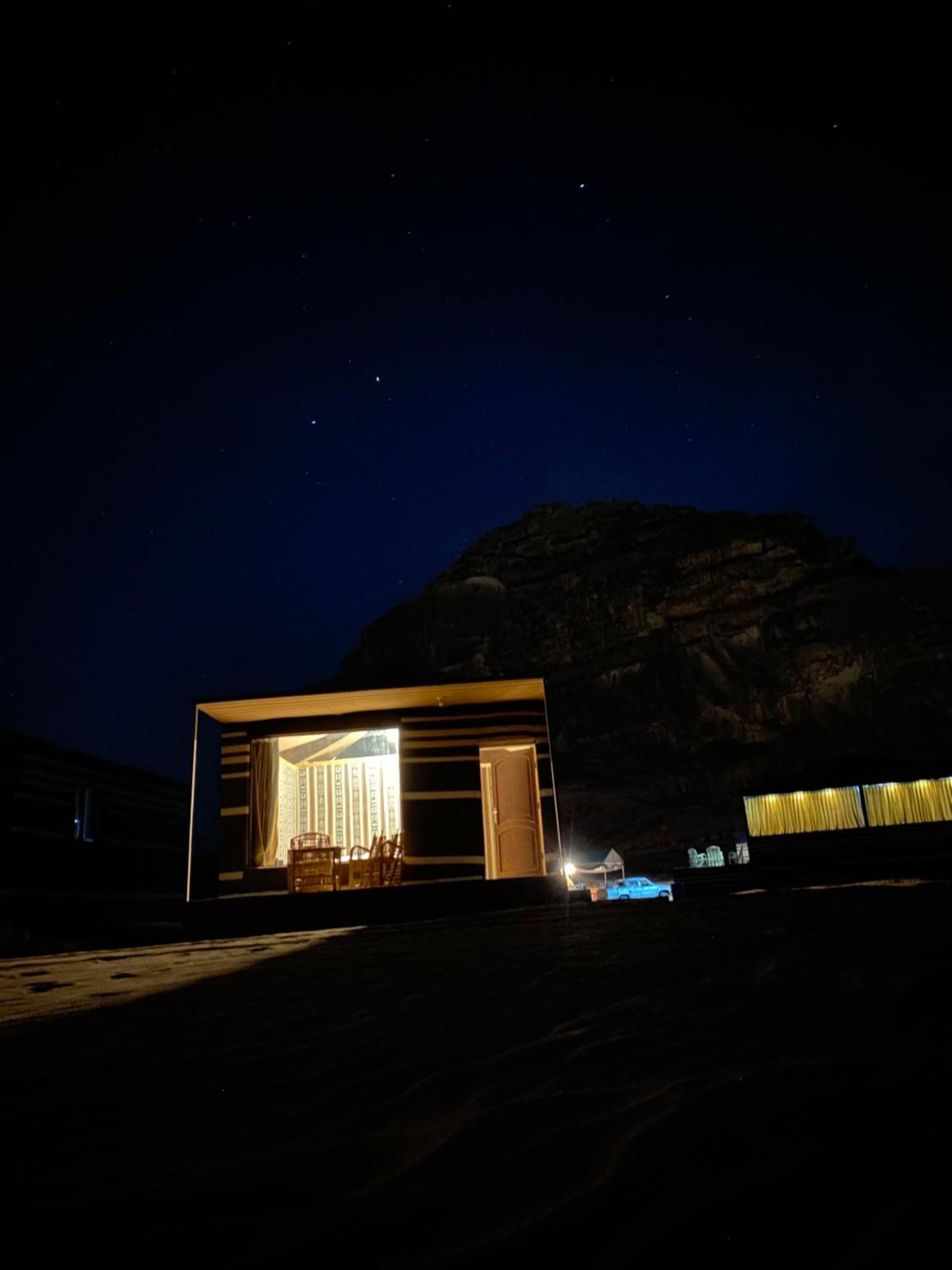 Wadi Rum Camp Ngoại thất bức ảnh