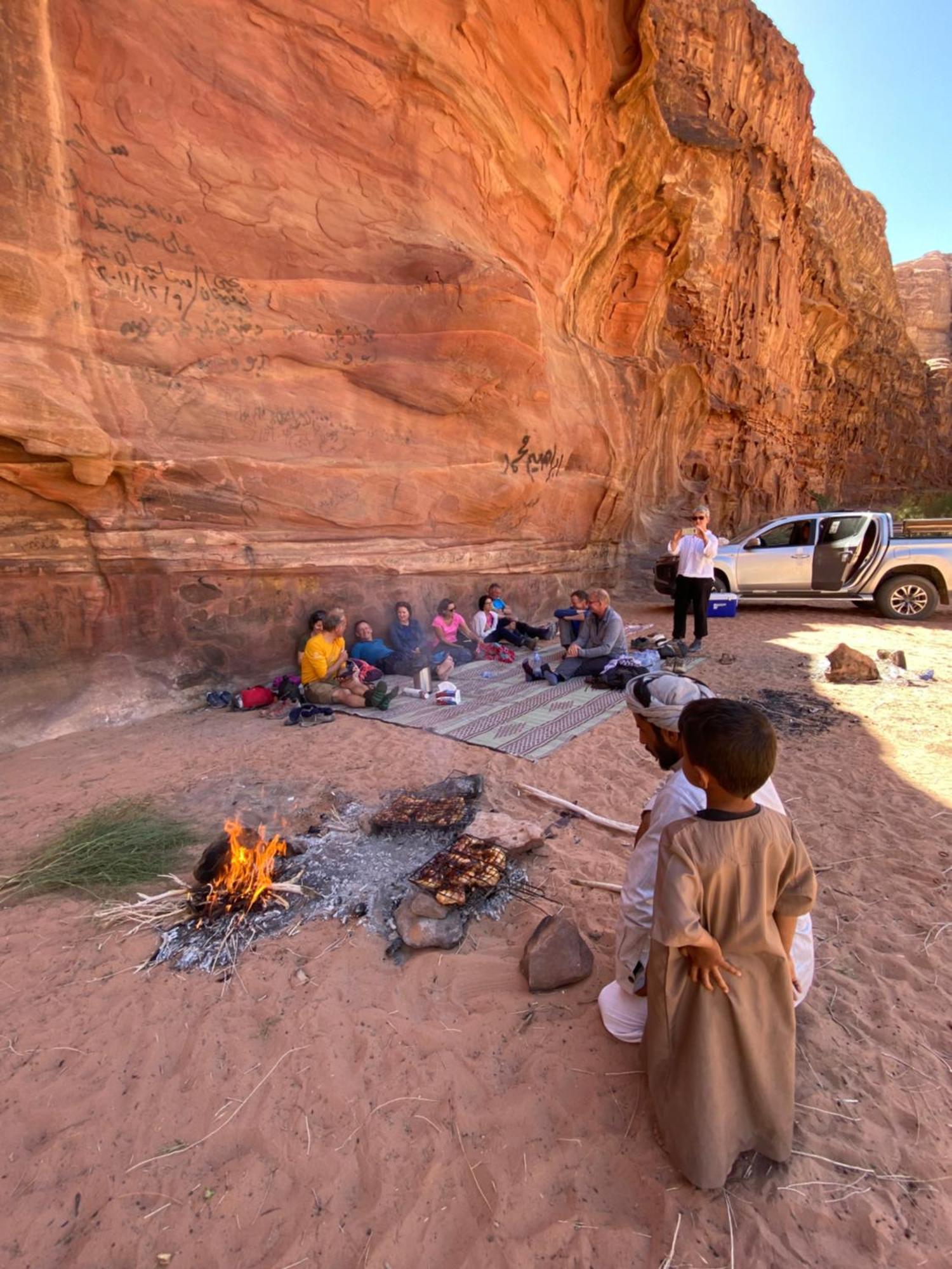 Wadi Rum Camp Ngoại thất bức ảnh