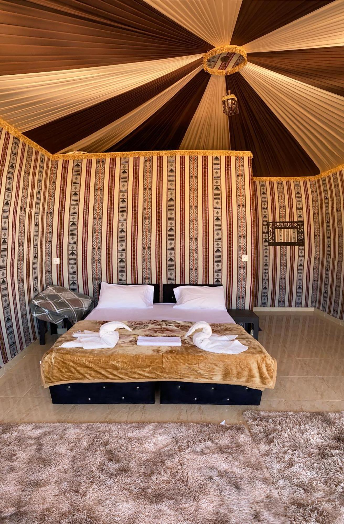 Wadi Rum Camp Ngoại thất bức ảnh